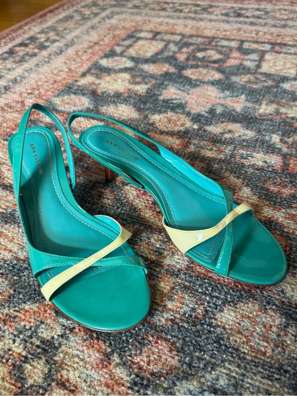 Ann Taylor Teal & Cream Strappy Kitten Heel | Size 8